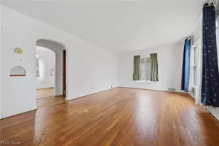 163 E Ford Ave, Barberton, OH 44203 - Photo 5