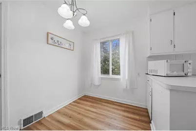 163 E Ford Avenue, Barberton, OH 44203 - Photo 13