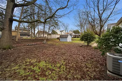 163 E Ford Avenue, Barberton, OH 44203 - Photo 39