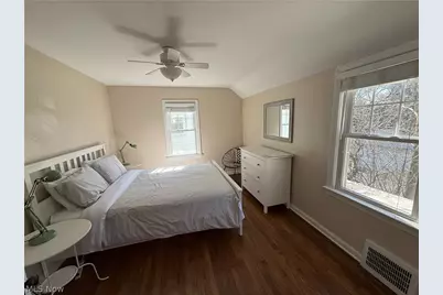 1924 Powell Avenue, Cleveland Heights, OH 44118 - Photo 17