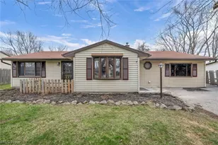 7366 Primrose Dr, Mentor on the Lake, OH 44060 - Photo 3