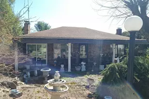 129 Preston Rd, Steubenville, OH 43953 - Photo 7