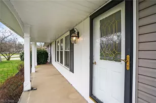 11105 Titus Ave NW, Uniontown, OH 44685 - Photo 7