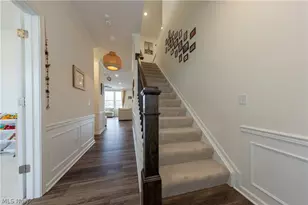 766 River Run Rd, Aurora, OH 44202 - Photo 3