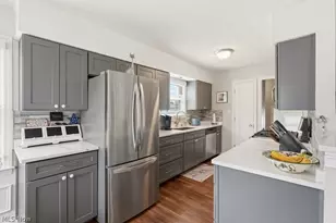 1976 Stabler Rd, Akron, OH 44313 - Photo 13