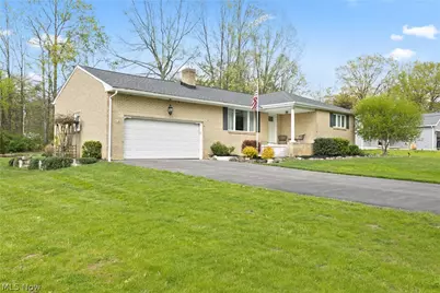 6987 White Oak Drive, Hubbard, OH 44425 - Photo 3