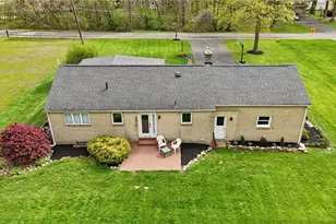 6987 White Oak Dr, Hubbard, OH 44425 - Photo 7