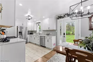 6987 White Oak Dr, Hubbard, OH 44425 - Photo 25