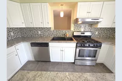 80 May Avenue, Northfield Village, OH 44067 - Photo 5