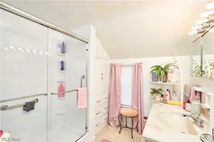 942 Bellflower Ave SW, Canton, OH 44710 - Photo 13