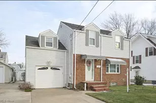 942 Bellflower Ave SW, Canton, OH 44710 - Photo 1