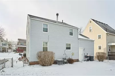 942 Bellflower Avenue SW, Canton, OH 44710 - Photo 3