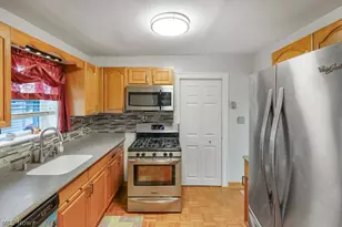 1597 Glenmount Ave, Akron, OH 44301 - Photo 13