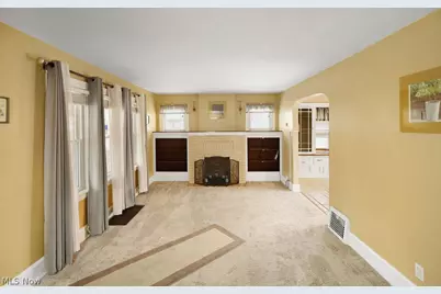 1597 Glenmount Avenue, Akron, OH 44301 - Photo 3