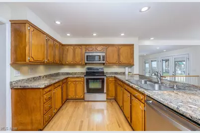 105 Country Club Drive, Marietta, OH 45750 - Photo 9