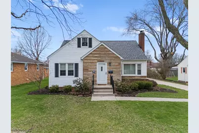 2883 Sharonwood Avenue NW, Canton, OH 44708 - Photo 1