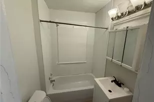 1028 E 146th St, Loveland, OH 44110 - Photo 9