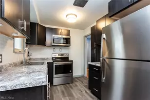 28855 Hazel Ave, Wickliffe, OH 44092 - Photo 9