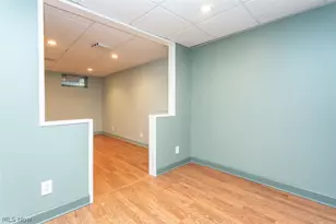 28855 Hazel Ave, Wickliffe, OH 44092 - Photo 35