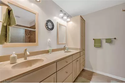 22137 Meadownorth Court, Strongsville, OH 44149 - Photo 29