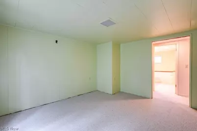 5918 Mapledell Street, Canton, OH 44718 - Photo 33