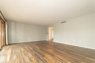 9251 Boyer Ln, Kirtland Hills, OH 44060 - Photo 5