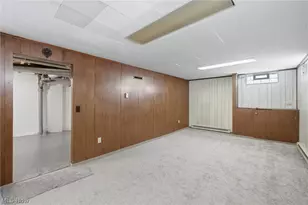 1614 Colonial Blvd NE, Canton, OH 44714 - Photo 33