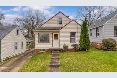 1614 Colonial Boulevard NE, Canton, OH 44714 - Photo 1