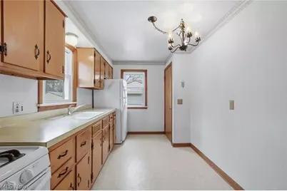 1614 Colonial Boulevard NE, Canton, OH 44714 - Photo 19