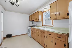 1614 Colonial Blvd NE, Canton, OH 44714 - Photo 21