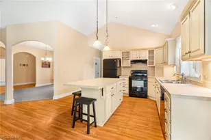 2041 Penhurst Cir NE, North Canton, OH 44720 - Photo 15