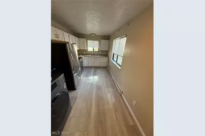 658 Sumner Street, Akron, OH 44311 - Photo 7