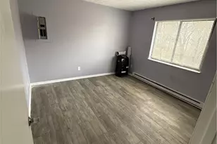 658 Sumner St, Akron, OH 44311 - Photo 5