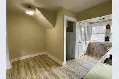 569 Barwell Street, Akron, OH 44303 - Photo 11