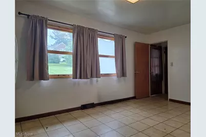 238 Meadowbrook Drive, Steubenville, OH 43953 - Photo 25