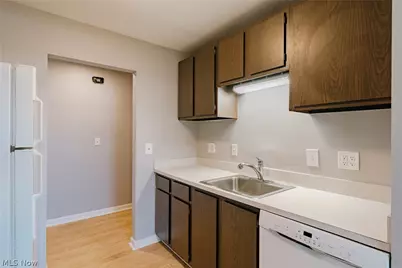 10790 Ravenna Road #201, Twinsburg, OH 44087 - Photo 9