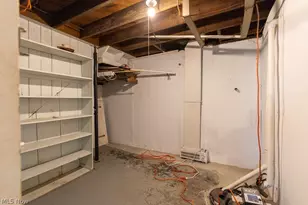 1582 Evergreen Ave, Akron, OH 44301 - Photo 33