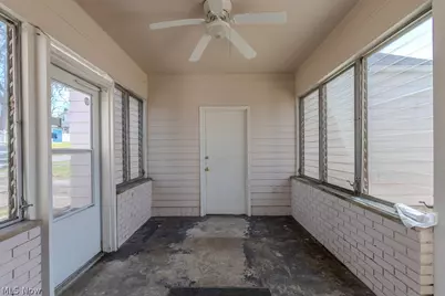 1582 Evergreen Avenue, Akron, OH 44301 - Photo 37