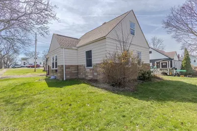 1582 Evergreen Avenue, Akron, OH 44301 - Photo 41