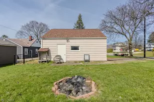 1582 Evergreen Ave, Akron, OH 44301 - Photo 43