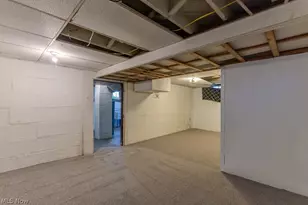 1582 Evergreen Ave, Akron, OH 44301 - Photo 29