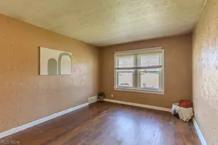 1582 Evergreen Ave, Akron, OH 44301 - Photo 5