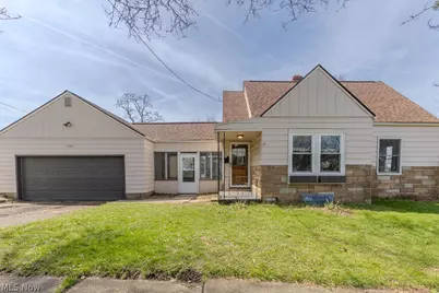 1582 Evergreen Avenue, Akron, OH 44301 - Photo 1