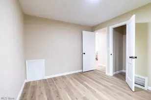 1295 E 357th St, Eastlake, OH 44095 - Photo 29