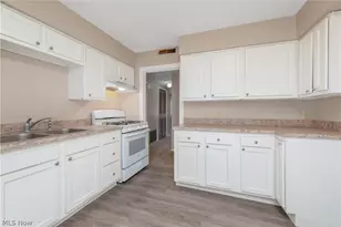 249 W Harris Ave, Ravenna, OH 44266 - Photo 11