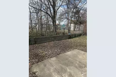 526 E 118th Street, Loveland, OH 44108 - Photo 5