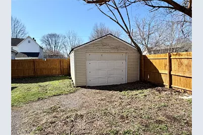 909 Clarendon Avenue SW, Canton, OH 44710 - Photo 35