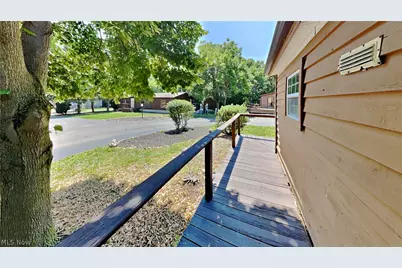 1640 Hazard S Alley, Put in Bay, OH 43456 - Photo 25