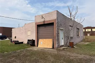 519 Hartung Pl NE, Canton, OH 44704 - Photo 1