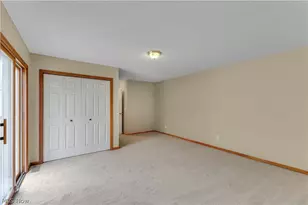 586 Abbe Rd, Sheffield Lake, OH 44054 - Photo 25